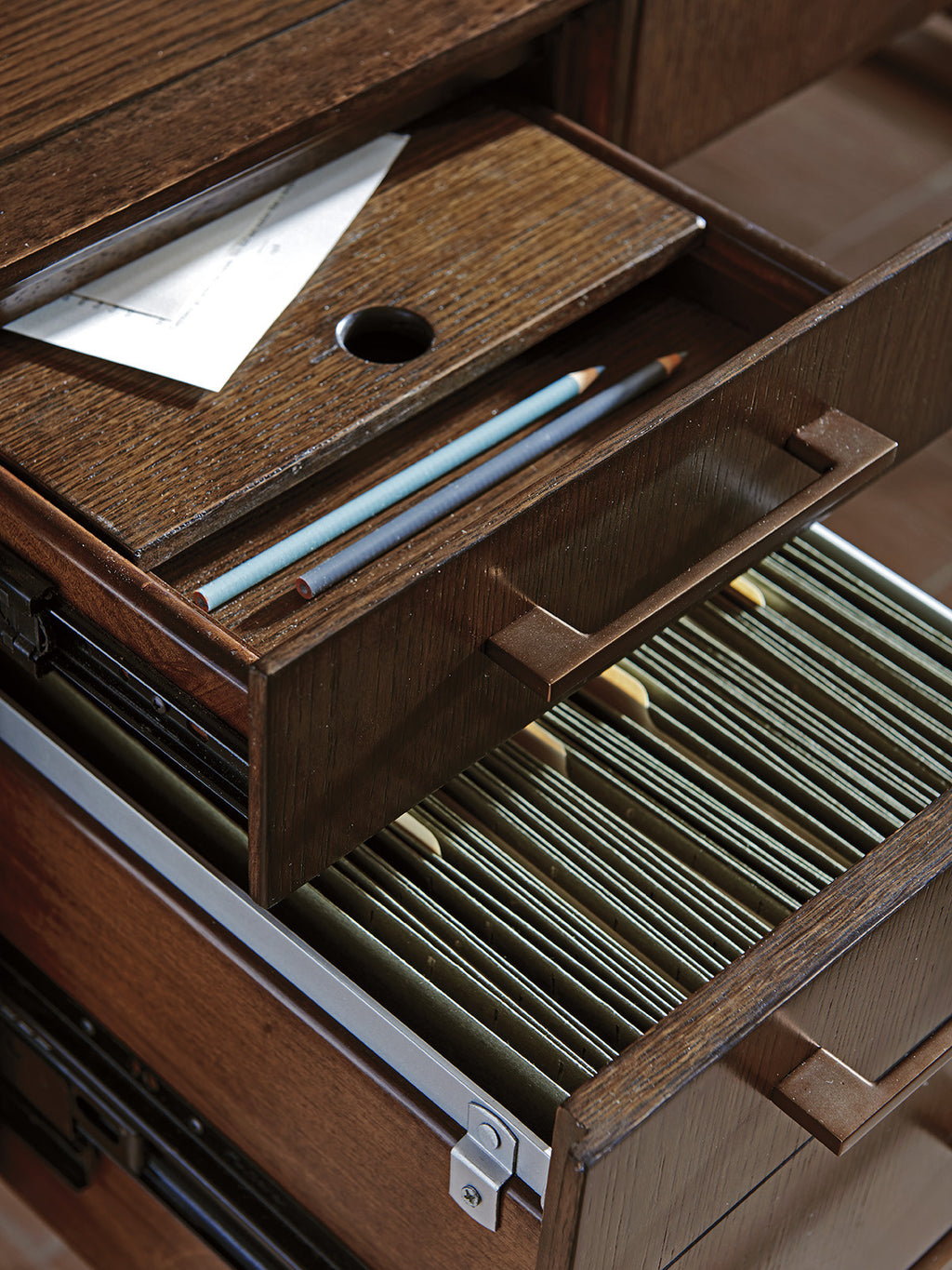 ELLIS EXECUTIVE DESK