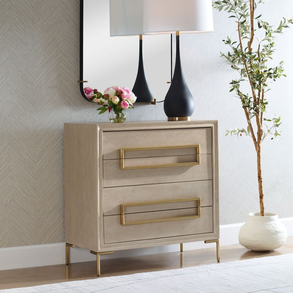 GUIANA ACCENT CHEST