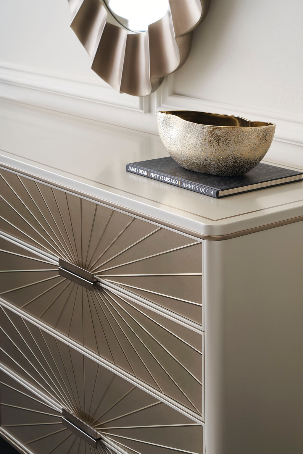 VALERIUS DRESSER