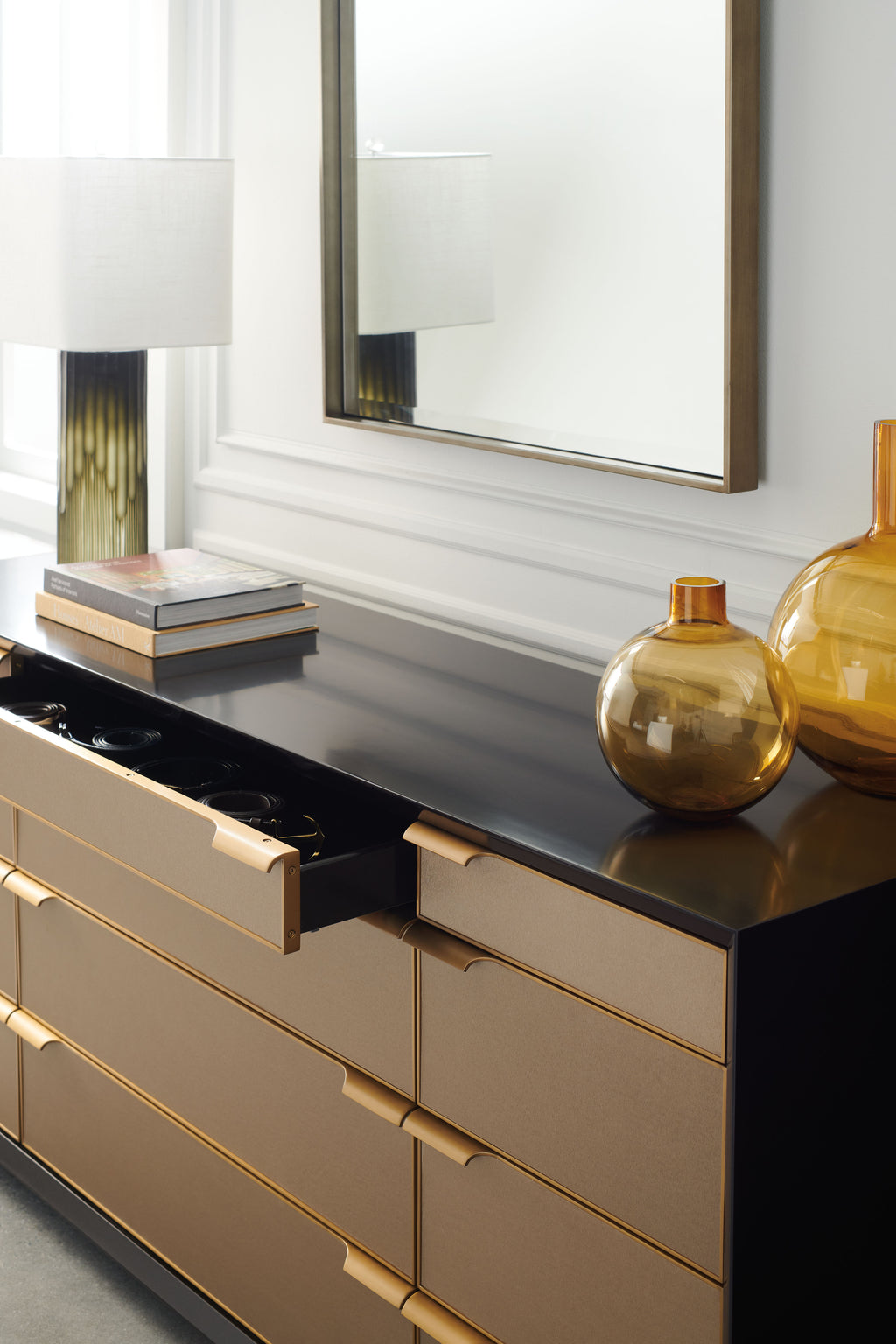 ALBANY DRESSER