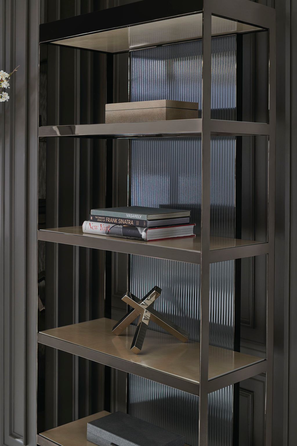 BELLOW DISPLAY SHELF