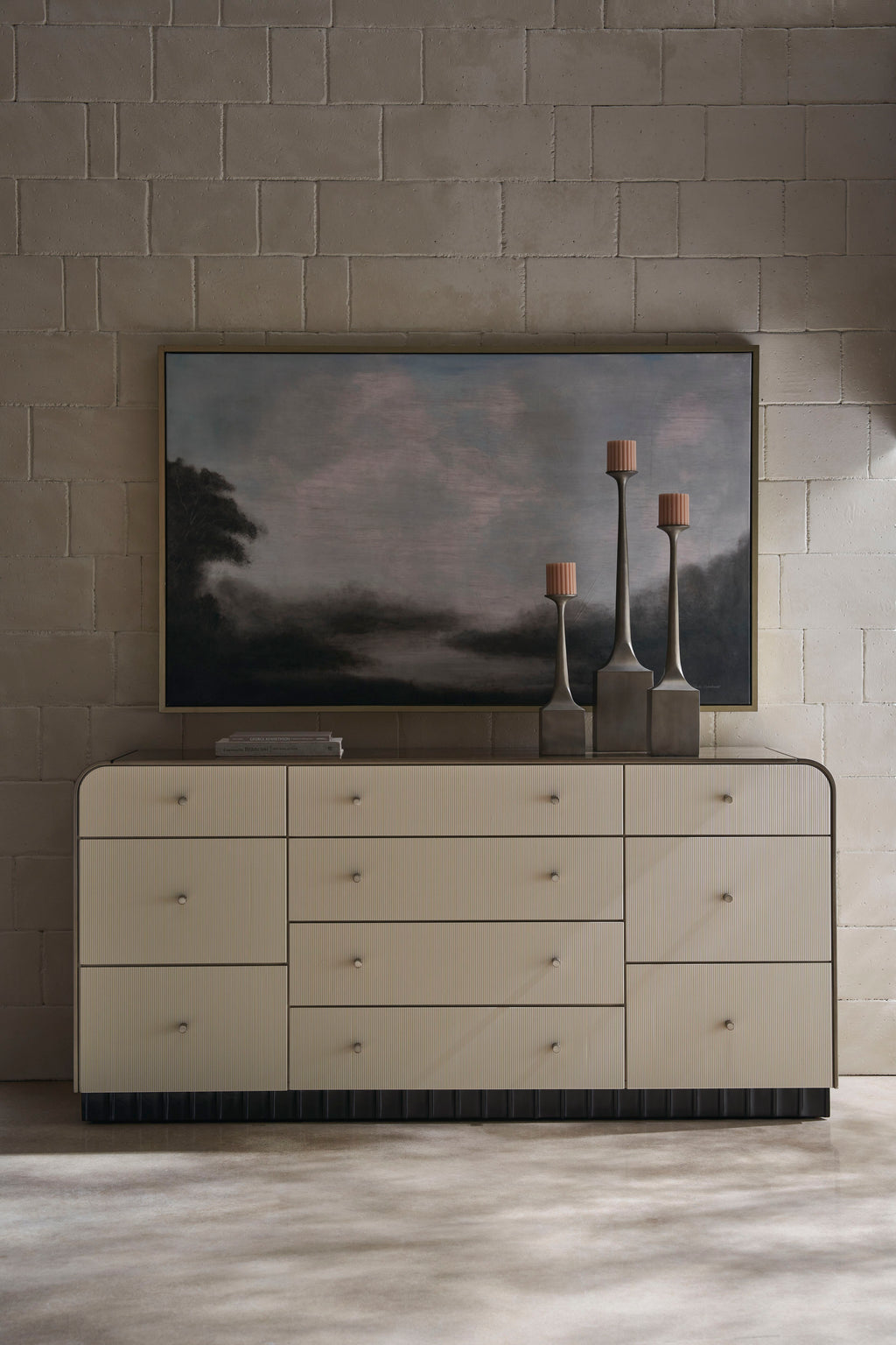 APULIA DRESSER