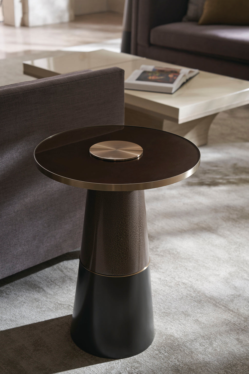 MONROE COCKTAIL TABLE