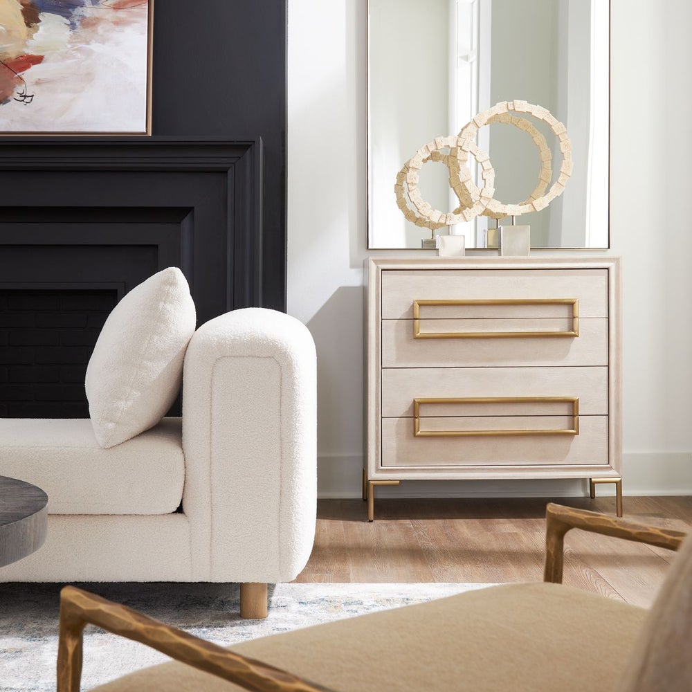 GUIANA ACCENT CHEST