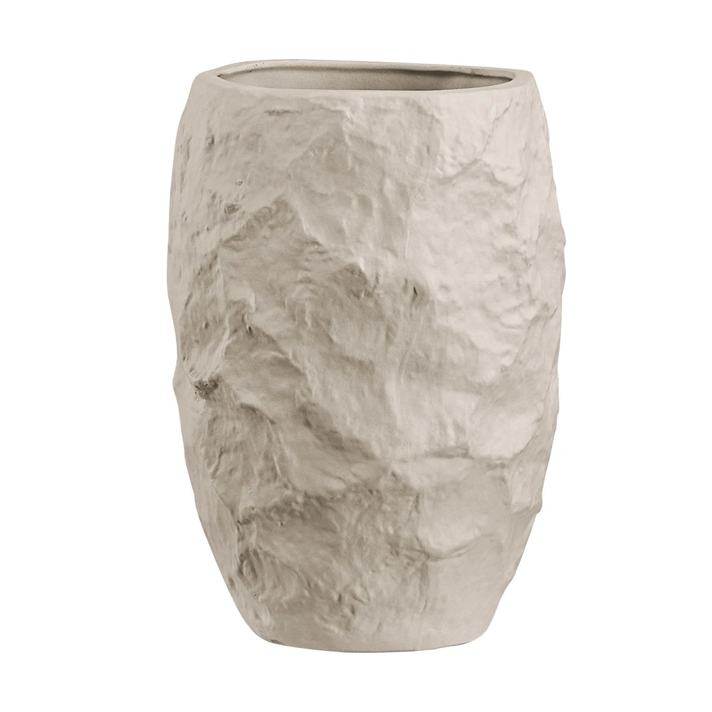 PETER VASE