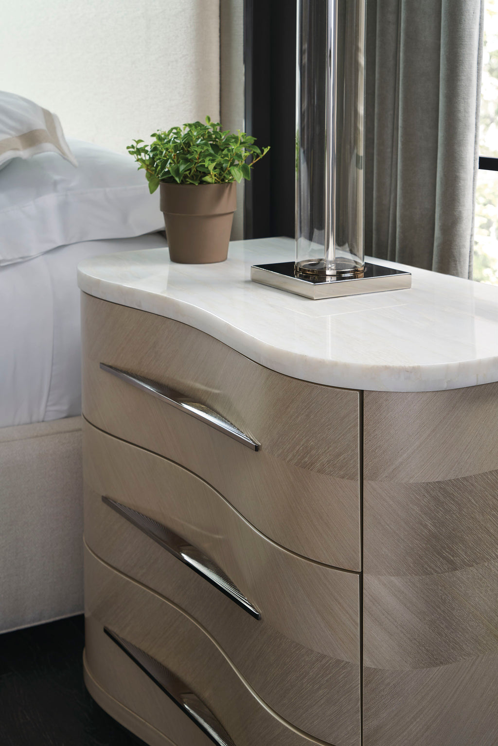 CAROLINA NIGHTSTAND