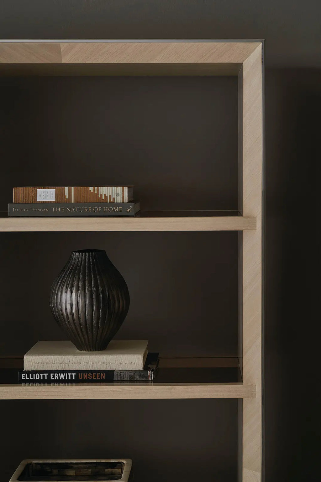 MONTANA DISPLAY SHELF