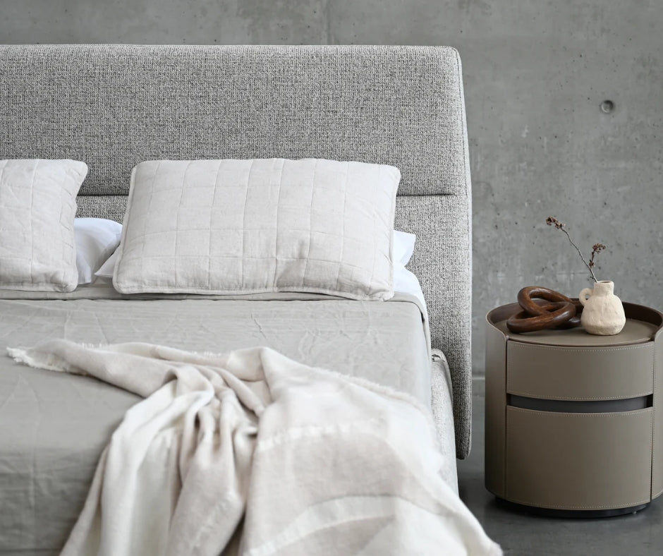 AURORA 
STORAGE BED