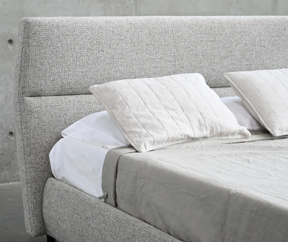 AURORA 
STORAGE BED