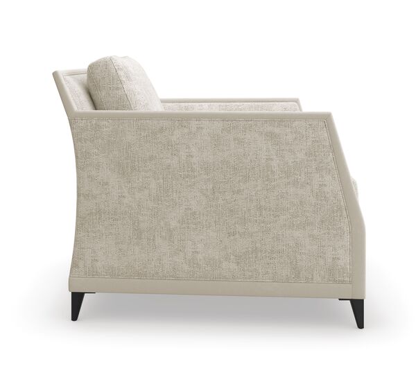 MERIDA CHAIR